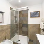 Apartment Rosa Homes The Red - Cozy 2 Bedrooms Historic Center, Aquarium Genua