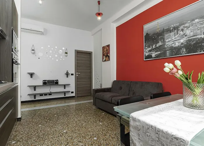 Rosa Homes The Red - Cozy 2 Bedrooms Historic Center, Aquarium Apartman *