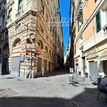 Апартаменты Rosa Homes The Red - Cozy 2 Bedrooms Historic Center, Aquarium *