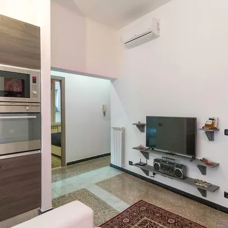 Rosa Homes The Red - Centro Storico, Acquario, Porto Antico Apartment *