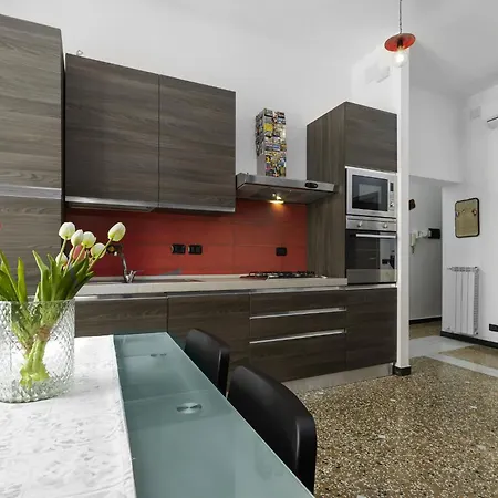 Rosa Homes The Red - Cozy 2 Bedrooms Historic Center, Aquarium * Genua