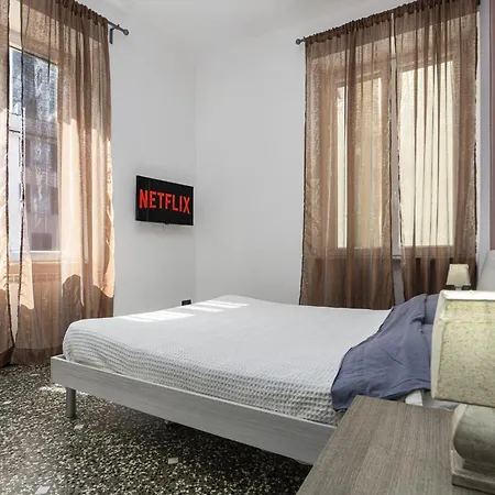 Rosa Homes The Red - Cozy 2 Bedrooms Historic Center, Aquarium * Genua