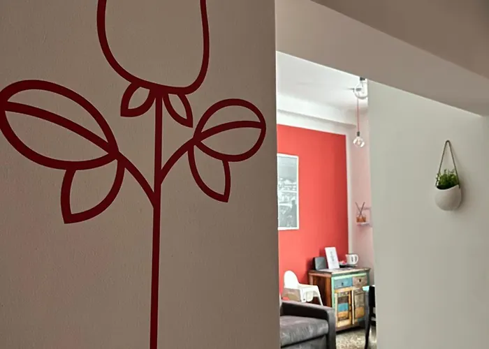 Rosa Homes The Red - Cozy 2 Bedrooms Historic Center, Aquarium Daire