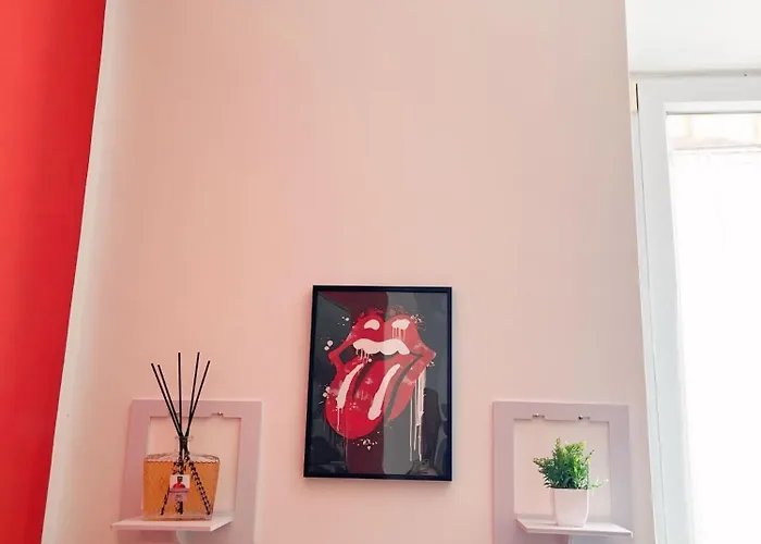Rosa Homes The Red - Cozy 2 Bedrooms Historic Center, Aquarium 제노바